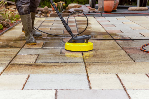 Best Sign and Awning Cleaning  in Campbell, FL